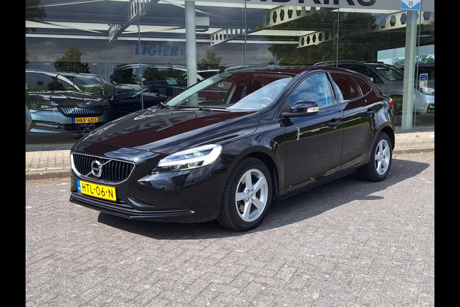 Volvo V40 2.0 T2 Momentum | Full LED | Trekhaak 1500kg | Climate | Navi | CC | Zeer mooi! | occasion