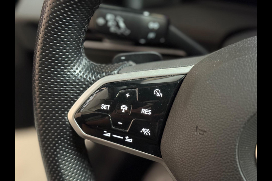 Volkswagen Golf 2.0 TSI GTI | Standkachel | stoelventilatie | Pano | Camera | keyless | memory | Harman/kardon | HUD
