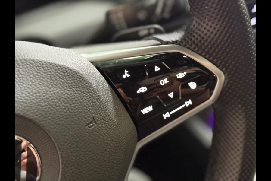 Volkswagen Golf 2.0 TSI GTI | Standkachel | stoelventilatie | Pano | Camera | keyless | memory | Harman/kardon | HUD
