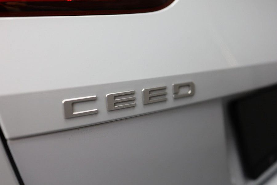 Kia Ceed Sportswagon 1.6 GDI PHEV DynamicLine | Hybride | Dynamic Line | CarPlay | fabrieksgarantie | BTW  verrekenbaar voor bedrijven |