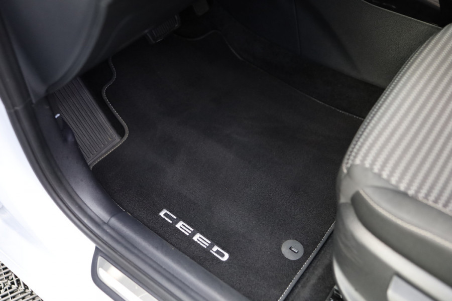 Kia Ceed Sportswagon 1.6 GDI PHEV DynamicLine | Hybride | Dynamic Line | CarPlay | fabrieksgarantie | BTW  verrekenbaar voor bedrijven |