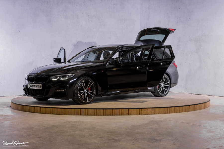 BMW 3 Serie Touring 330i High Executive Edition | M sport Individual | Panorama dak | Cruise Control | Apple carplay | 19 inch | airco separ