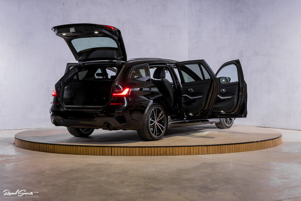 BMW 3 Serie Touring 330i High Executive Edition | M sport Individual | Panorama dak | Cruise Control | Apple carplay | 19 inch | airco separ