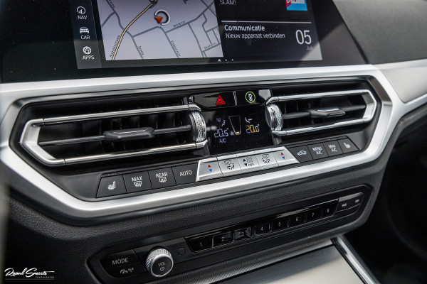 BMW 3 Serie Touring 330i High Executive Edition | M sport Individual | Panorama dak | Cruise Control | Apple carplay | 19 inch | airco separ