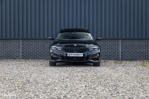 BMW 3 Serie Touring 330i High Executive Edition | M sport Individual | Panorama dak | Cruise Control | Apple carplay | 19 inch | airco separ