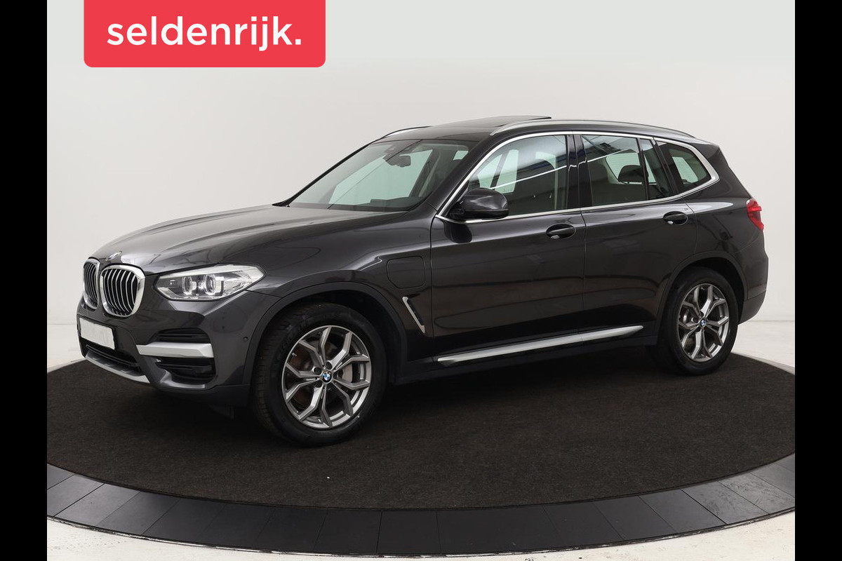 BMW X3 xDrive30e High Executive | X Line | Panoramadak | Stoel & stuurverwarming | Carplay | Sportstoelen | Half leder | Live Cockpit | Full LED | Camera BMW X3 xDrive30e High Executive | X Line | Panoramadak | Stoel & stuurverwarming | Carplay | Sportstoelen | Half leder | Live Cockpit | Full LED | Camera