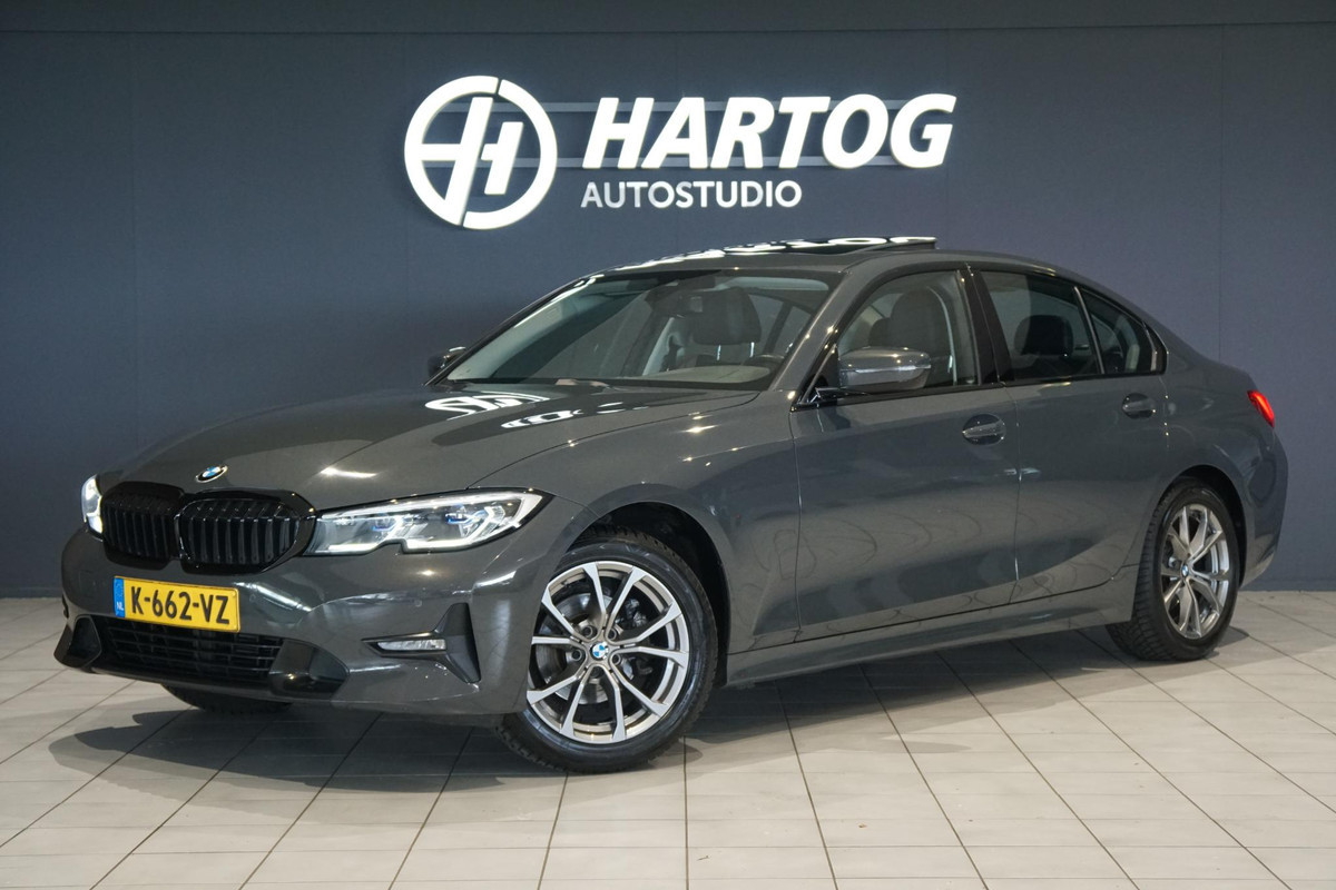 BMW 3 Serie 318i High Executive + SCHUIFDAK / LASERLIGHT / LEDER / TREKHAAK / INDIVIDUAL KLEUR BMW 3 Serie 318i High Executive + SCHUIFDAK / LASERLIGHT / LEDER / TREKHAAK / INDIVIDUAL KLEUR