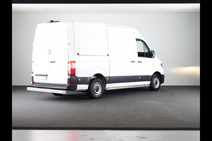 Volkswagen Crafter 35 2.0 TDI L3H3 Highline EURO 6 NAVIGATIE | CAMERA | OPSTAPPLANK | SIDEBARS
