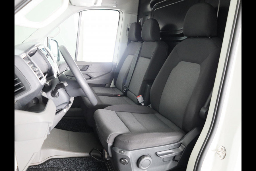 Volkswagen Crafter 35 2.0 TDI L3H3 Highline EURO 6 NAVIGATIE | CAMERA | OPSTAPPLANK | SIDEBARS