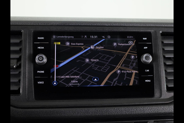 Volkswagen Crafter 35 2.0 TDI L3H3 Highline EURO 6 NAVIGATIE | CAMERA | OPSTAPPLANK | SIDEBARS