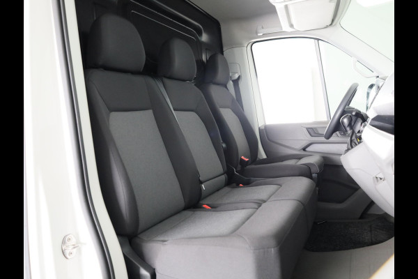 Volkswagen Crafter 35 2.0 TDI L3H3 Highline EURO 6 NAVIGATIE | CAMERA | OPSTAPPLANK | SIDEBARS
