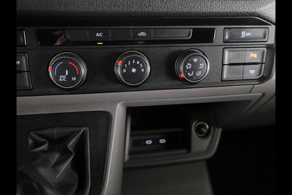Volkswagen Crafter 35 2.0 TDI L3H3 Highline EURO 6 NAVIGATIE | CAMERA | OPSTAPPLANK | SIDEBARS