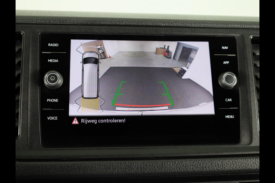 Volkswagen Crafter 35 2.0 TDI L3H3 Highline EURO 6 NAVIGATIE | CAMERA | OPSTAPPLANK | SIDEBARS