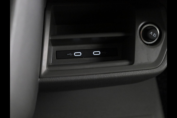 Volkswagen Crafter 35 2.0 TDI L3H3 Highline EURO 6 NAVIGATIE | CAMERA | OPSTAPPLANK | SIDEBARS