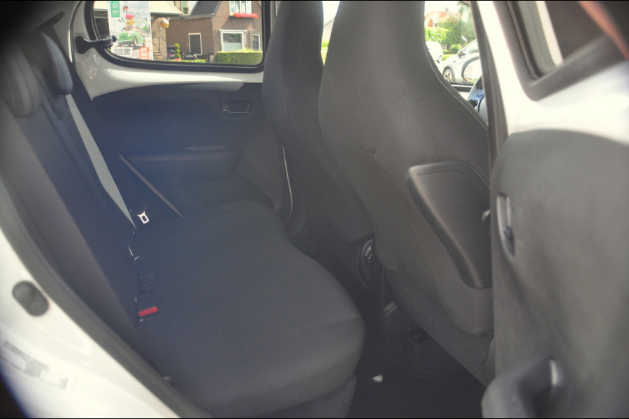 Peugeot 108 1.0 e-VTi Allure TOP! | Automaat | Camera | Mooie staat!