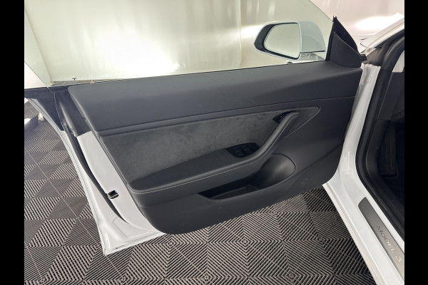 Tesla Model 3 Long Range AWD 75 kWh [ 3-Fase ] Aut. *PANO | AUTO-PILOT | LUXURY-LEATHER | KEYLESS | FULL-LED | MEMORY-PACK | SURROUND-VIEW | DAB | CARPLAY | DIGI-COCKPIT | LANE-ASSIST | COMFORT-SEATS | 18"ALU*
