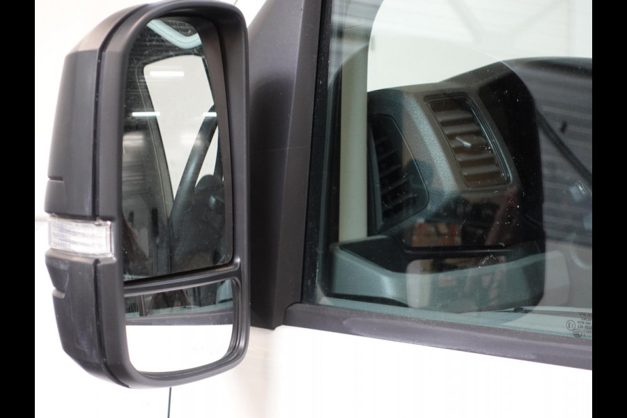 Volkswagen Crafter 102pk L3H3/ L2H2 Highline Volkswagen Crafter 102pk L3H3 Highline Airco Navi Cruise Camera Trekhaak