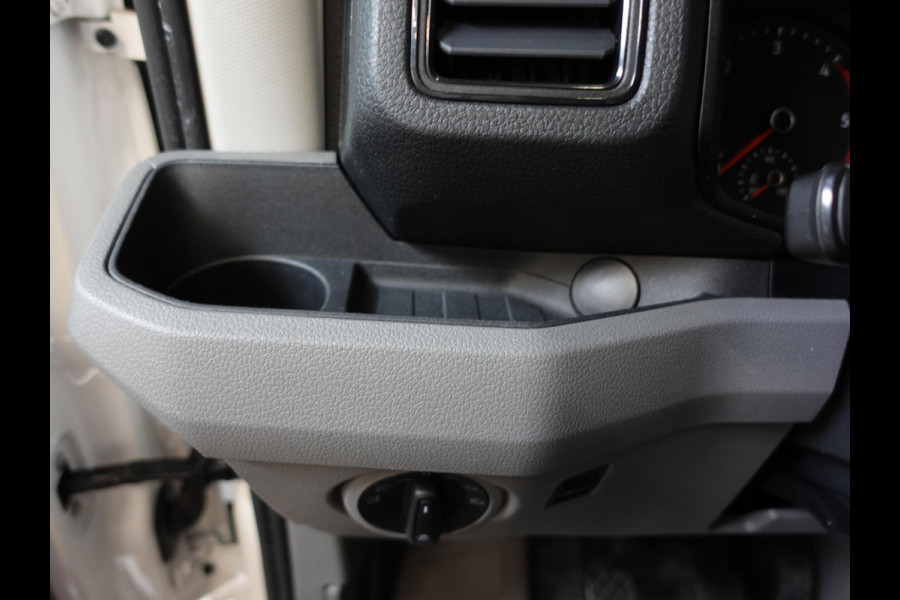 Volkswagen Crafter 102pk L3H3/ L2H2 Highline Volkswagen Crafter 102pk L3H3 Highline Airco Navi Cruise Camera Trekhaak