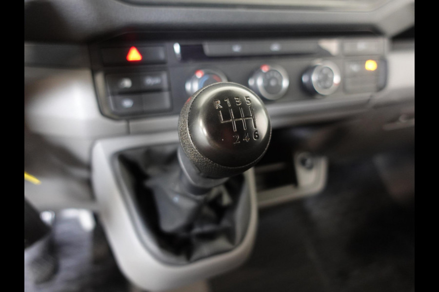 Volkswagen Crafter 102pk L3H3/ L2H2 Highline Volkswagen Crafter 102pk L3H3 Highline Airco Navi Cruise Camera Trekhaak