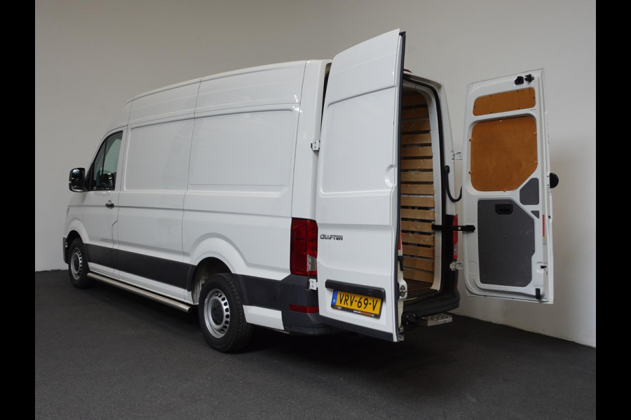 Volkswagen Crafter 102pk L3H3/ L2H2 Highline Volkswagen Crafter 102pk L3H3 Highline Airco Navi Cruise Camera Trekhaak