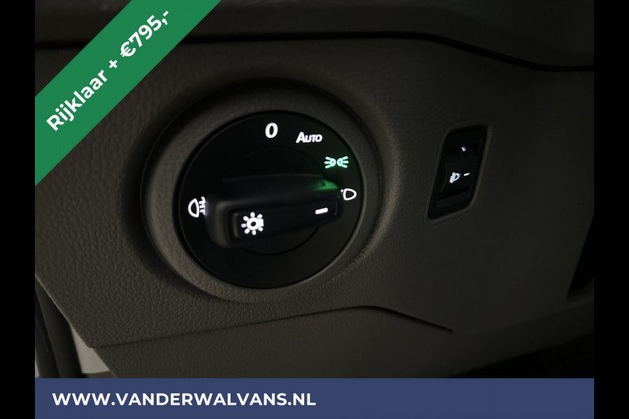 Volkswagen Crafter 2.0 TDI 141pk L3H2 (Oude L2H1) Euro6 *Rijklaar Direct Rijden* Airco | Camera | Apple Carplay | 3000kg Trekhaak | Cruisecontrol Android Auto, Parkeersensoren, Bijrijdersbank