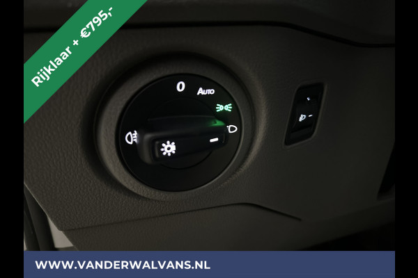 Volkswagen Crafter 2.0 TDI 141pk L3H2 (Oude L2H1) Euro6 *Rijklaar Direct Rijden* Airco | Camera | Apple Carplay | 3000kg Trekhaak | Cruisecontrol Android Auto, Parkeersensoren, Bijrijdersbank