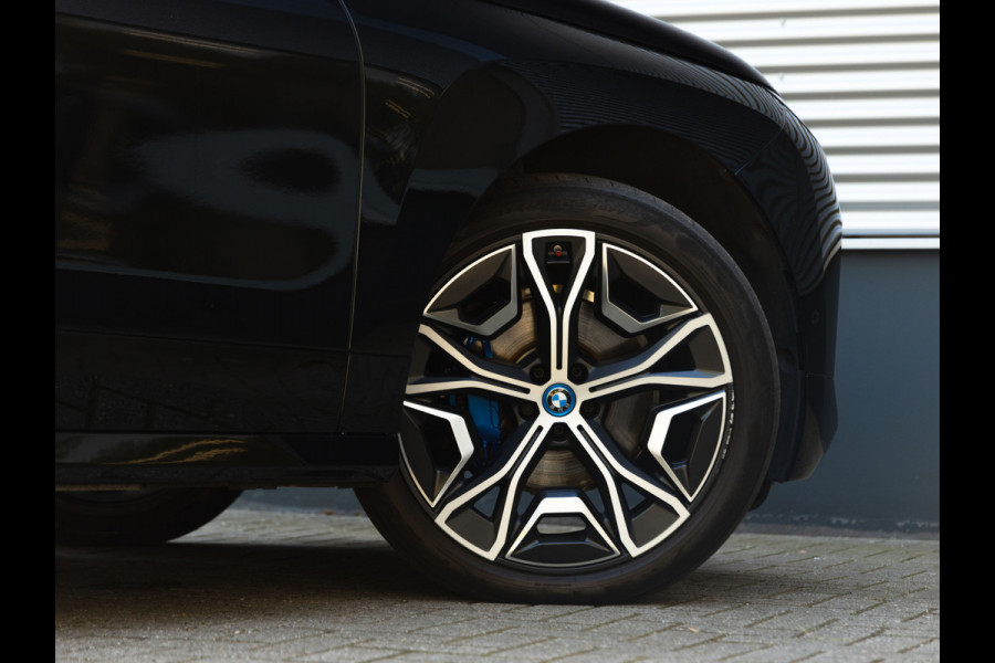 BMW iX xDrive50 - Luchtvering - Integral Active Steering - Driving Ass Prof - Pano
