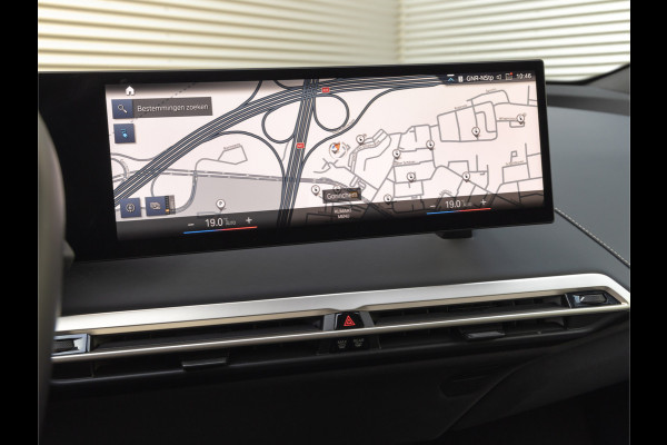 BMW iX xDrive50 - Luchtvering - Integral Active Steering - Driving Ass Prof - Pano