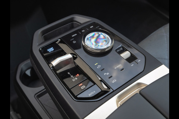 BMW iX xDrive50 - Luchtvering - Integral Active Steering - Driving Ass Prof - Pano