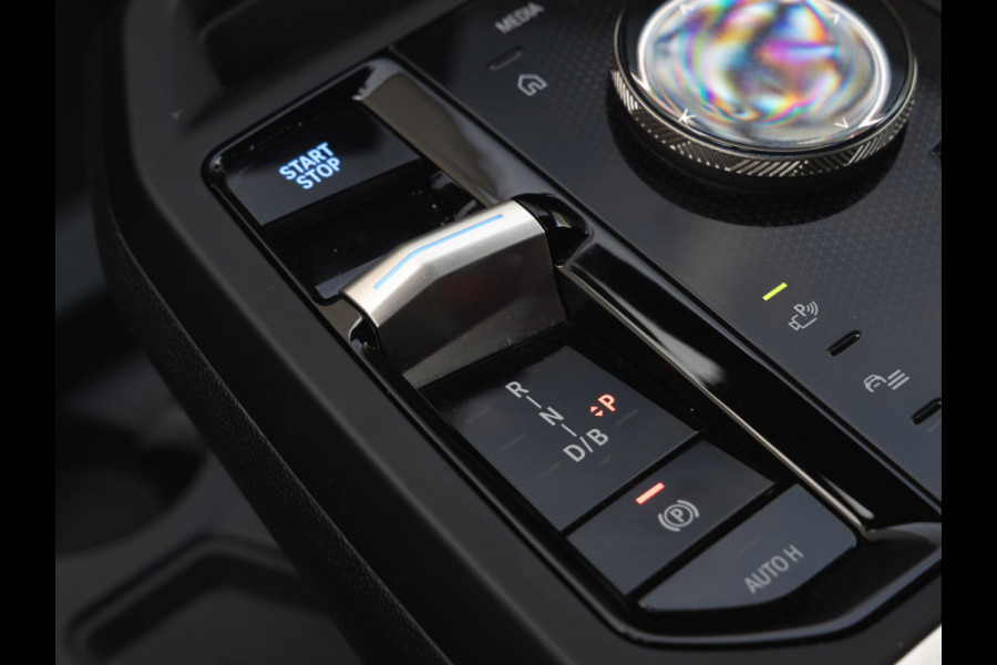 BMW iX xDrive50 - Luchtvering - Integral Active Steering - Driving Ass Prof - Pano
