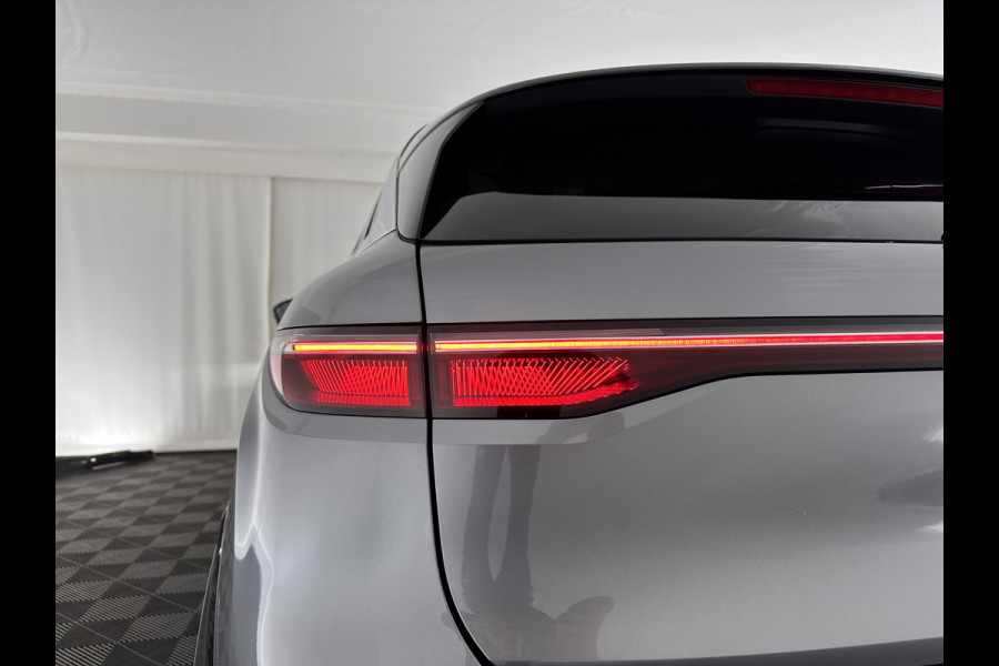 Renault Mégane E-Tech EV60 Optimum Charge Techno [ 3-Fase ] *HEAT-PUMP | F1/2LEATHER | FULL-LED | ADAPTIVE-CRUISE | BLIND-SPOT | TOP-VIEW | KEYLESS | SPORT-SEATS | DAB+ |  NAVI-FULLMAP | DIGI-COCKPIT | 20''ALU | TOWBAR*