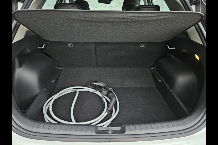 Kia Niro EV DynamicLine 64.8 kWh | Prijs incl. vooraftrek 2000.- inruilpremie | Adapt. Cruise | Camera | Climate Control | Carplay/Android Auto |