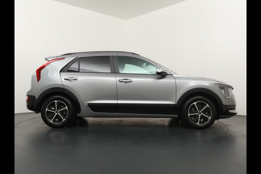 Kia Niro 1.6 GDi Hybrid DynamicPlusLine - Schuif/kanteldak - Adaptief Cruise Control - Stoel/Stuurverwarming - Parkeerhulp voor & achter - Navigatie - Fabrieksgarantie Tot 2031