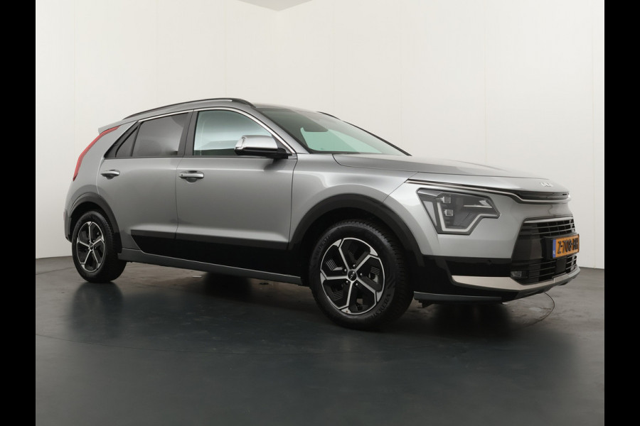 Kia Niro 1.6 GDi Hybrid DynamicPlusLine - Schuif/kanteldak - Adaptief Cruise Control - Stoel/Stuurverwarming - Parkeerhulp voor & achter - Navigatie - Fabrieksgarantie Tot 2031
