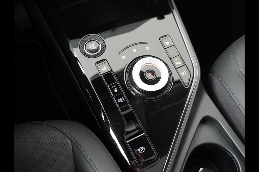 Kia Niro 1.6 GDi Hybrid DynamicPlusLine - Schuif/kanteldak - Adaptief Cruise Control - Stoel/Stuurverwarming - Parkeerhulp voor & achter - Navigatie - Fabrieksgarantie Tot 2031
