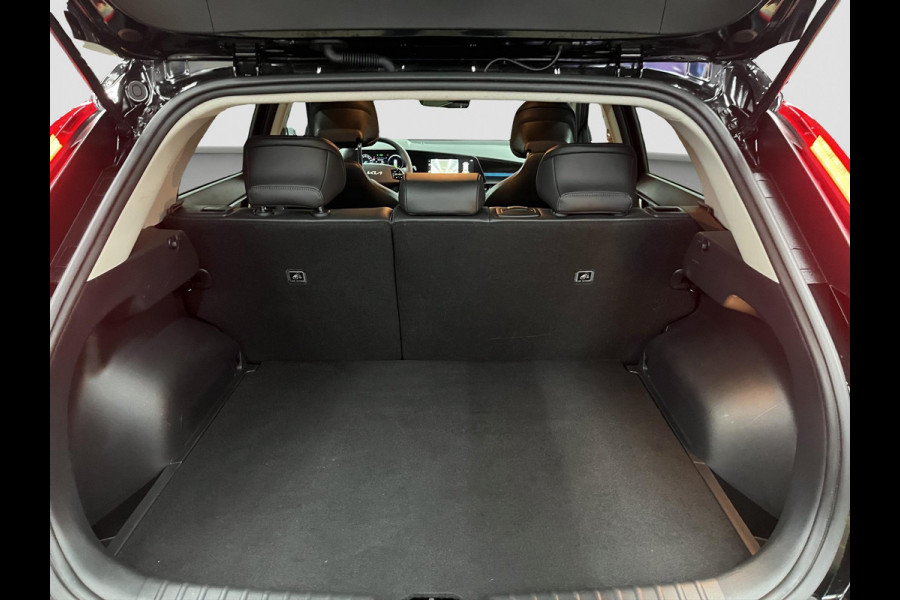 Kia Niro EV Edition Advanced 64.8 kWh | Prijs incl. vooraftrek 2000.- inruilpremie | Automaat | Navi | Clima | Cruise | Stoel & Stuurverwarming | Leder | Schuif Kanteldak | Sensoren |