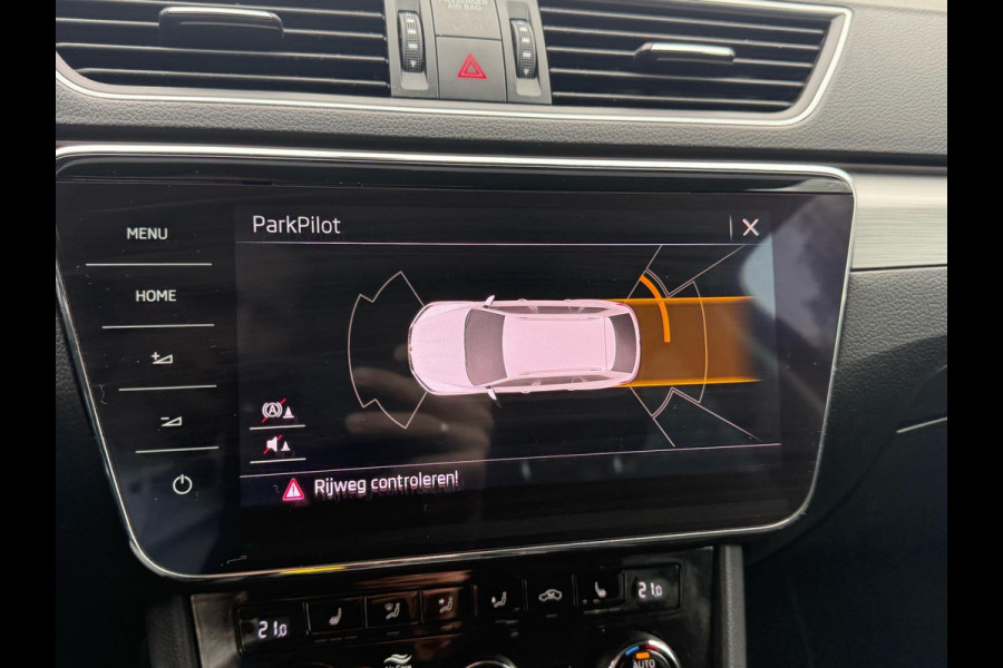 Škoda Superb Combi 1.8 TSI Style Business 180pk Automaat | Adaptieve Cruise | Trekhaak | Memory Seats | Audio Systeem | 1.800kg Trekgewicht