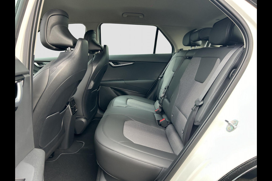 Kia Niro EV Light Edition 64.8 kWh | Prijs incl. vooraftrek 2000.- inruilpremie | Automaat | Clima | Cruise | Camera | Navi | Apple Carplay & Android Auto |