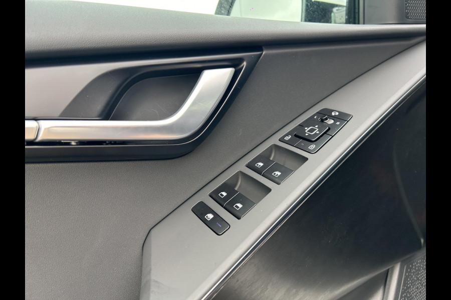 Kia Niro EV Light Edition 64.8 kWh | Prijs incl. vooraftrek 2000.- inruilpremie | Automaat | Clima | Cruise | Camera | Navi | Apple Carplay & Android Auto |