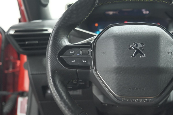 Peugeot e-2008 EV GT Pack 50 kWh | Panoramadak | Camera | Adaptieve Cruise Control | Dodehoekdetectie