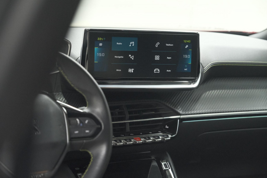 Peugeot e-2008 EV GT Pack 50 kWh | Panoramadak | Camera | Adaptieve Cruise Control | Dodehoekdetectie