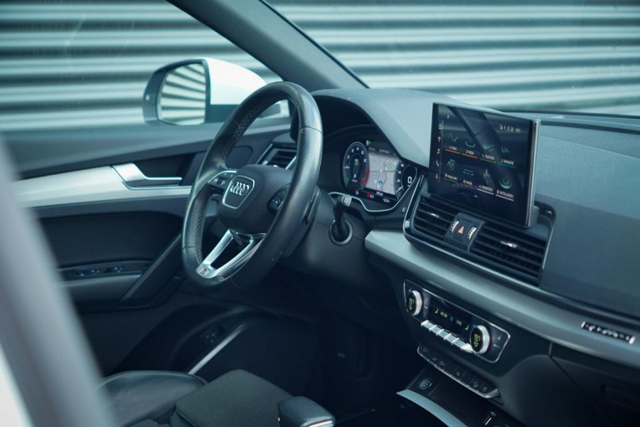 Audi Q5 50 TFSI e S edition / S-Line / Trekhaak / Navi / Virtual