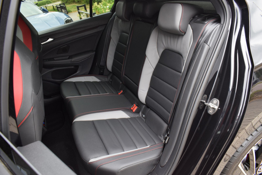 Volkswagen Golf GTI 2.0 TSI 245pk DSG | Leer | Pano | HUD | H&K | IQ-light