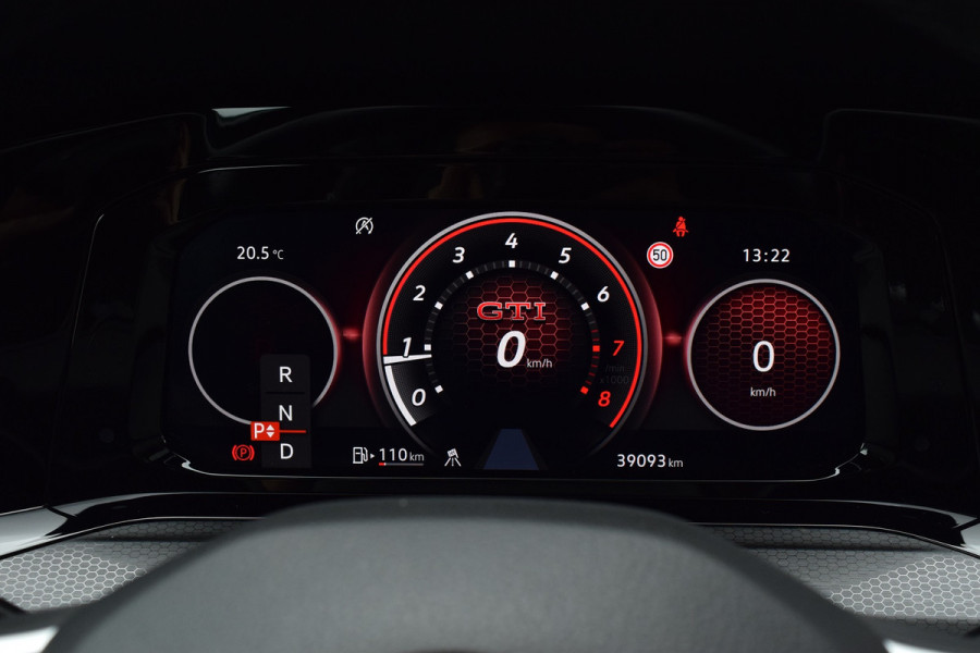 Volkswagen Golf GTI 2.0 TSI 245pk DSG | Leer | Pano | HUD | H&K | IQ-light