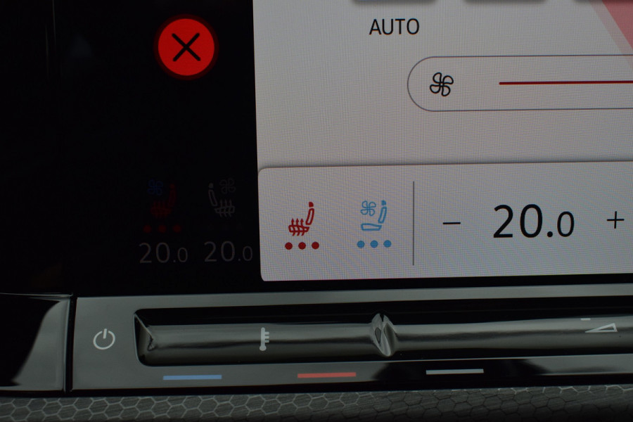 Volkswagen Golf GTI 2.0 TSI 245pk DSG | Leer | Pano | HUD | H&K | IQ-light