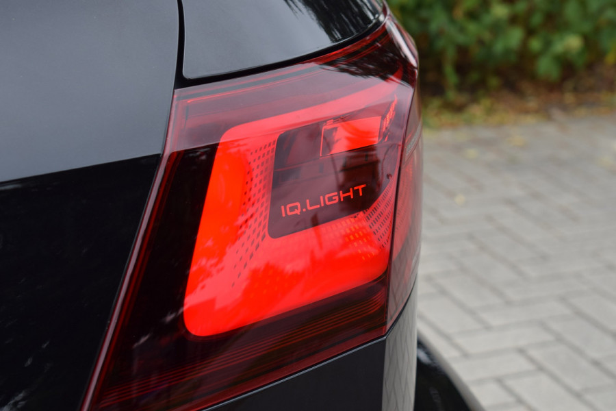 Volkswagen Golf GTI 2.0 TSI 245pk DSG | Leer | Pano | HUD | H&K | IQ-light