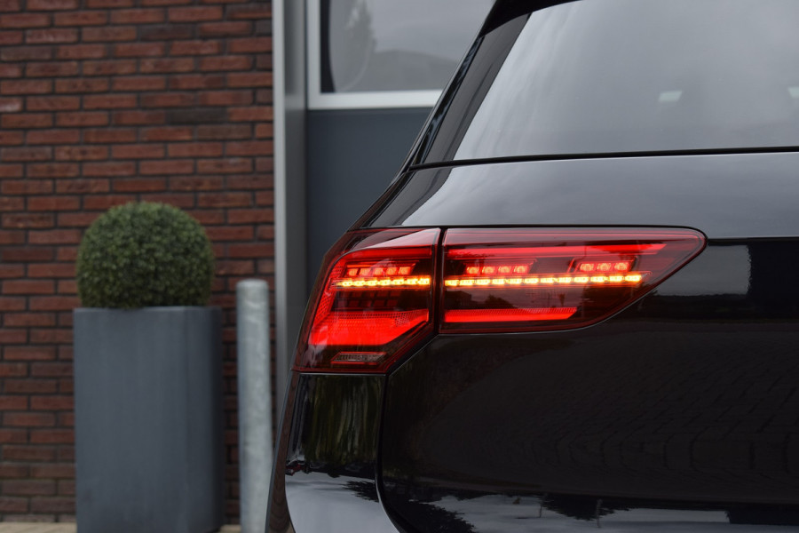 Volkswagen Golf GTI 2.0 TSI 245pk DSG | Leer | Pano | HUD | H&K | IQ-light