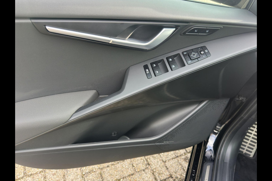 Kia Niro EV ExecutiveLine 64.8 kWh | Automaat | Stoelverkoeling & Verwarming | Camera | Elektrische Geheugenstoelen | Leder | Apple Carplay & Android Auto |