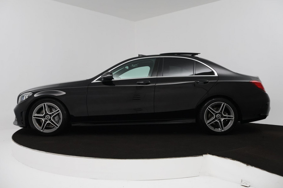 Mercedes-Benz C-Klasse 200 Business Solution AMG (PANORAMADAK, SFEERVERLICHTING, NAVIGATIE, CAMERA, STOELVERWARMING)