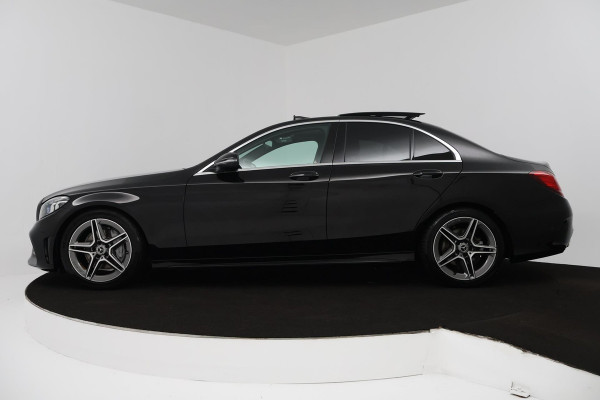 Mercedes-Benz C-Klasse 200 Business Solution AMG (PANORAMADAK, SFEERVERLICHTING, NAVIGATIE, CAMERA, STOELVERWARMING)